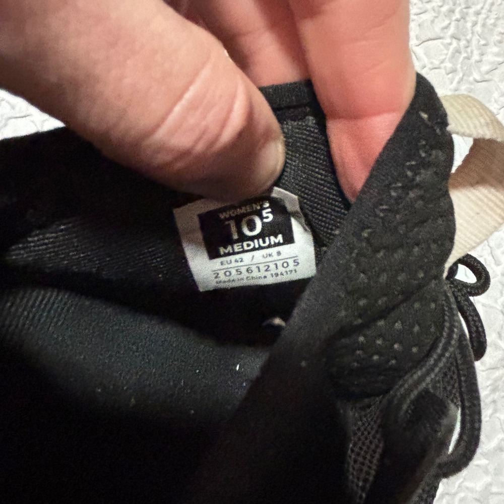 KURU Atom Women's Athletic‎ Sneaker|Jet Black and Misty Lilac|
10.5 - Picture 7 of 7